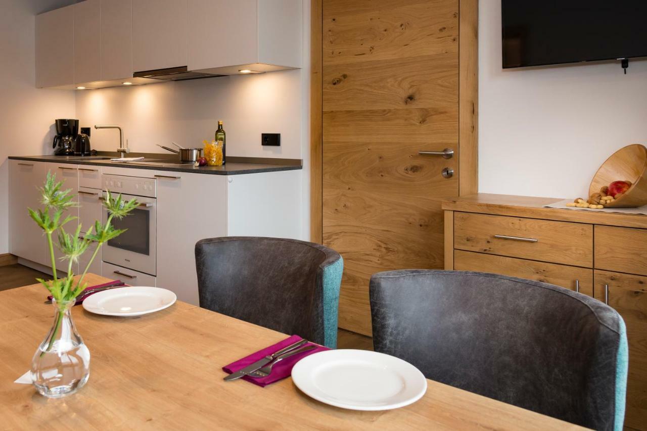 Tiroler Weinstube Aparthotel Seefeld in Tirol Exteriör bild