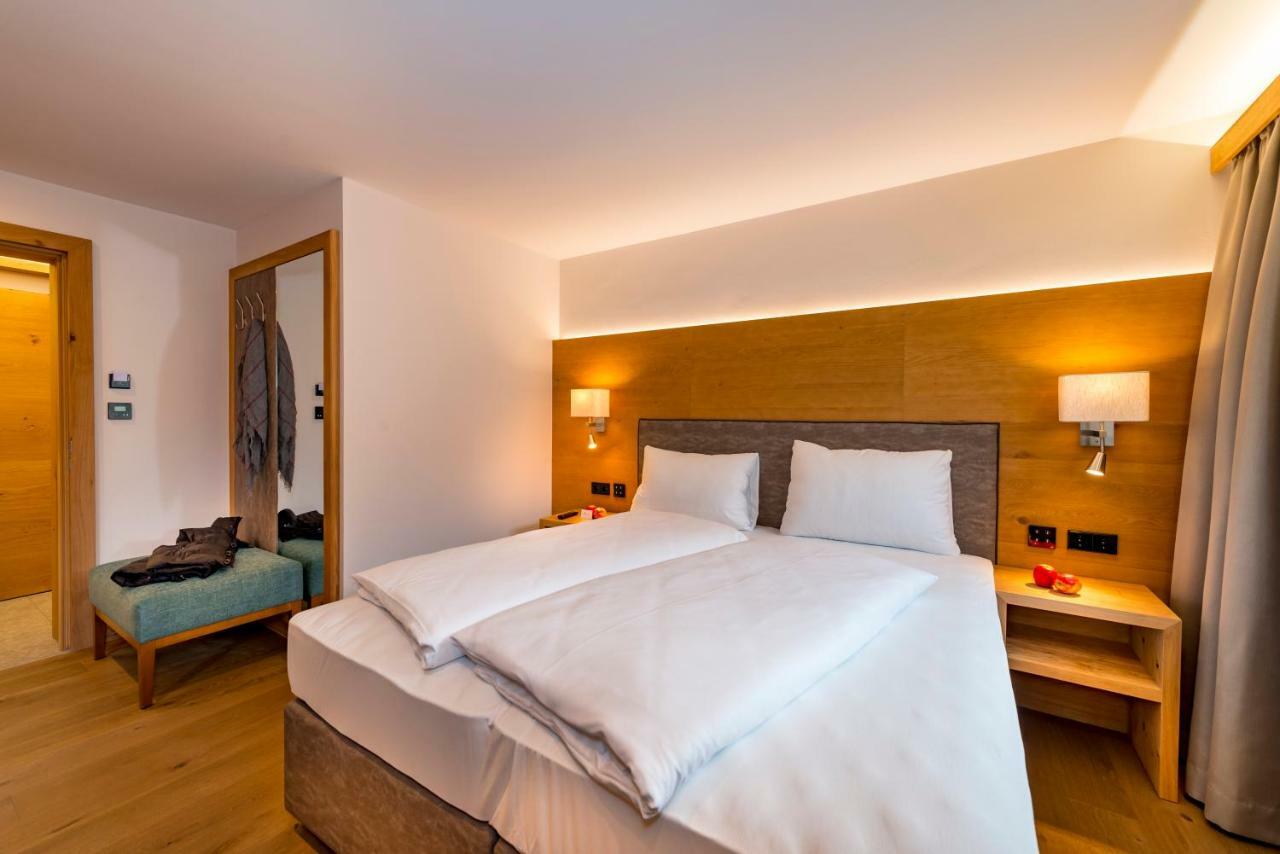 Tiroler Weinstube Aparthotel Seefeld in Tirol Exteriör bild